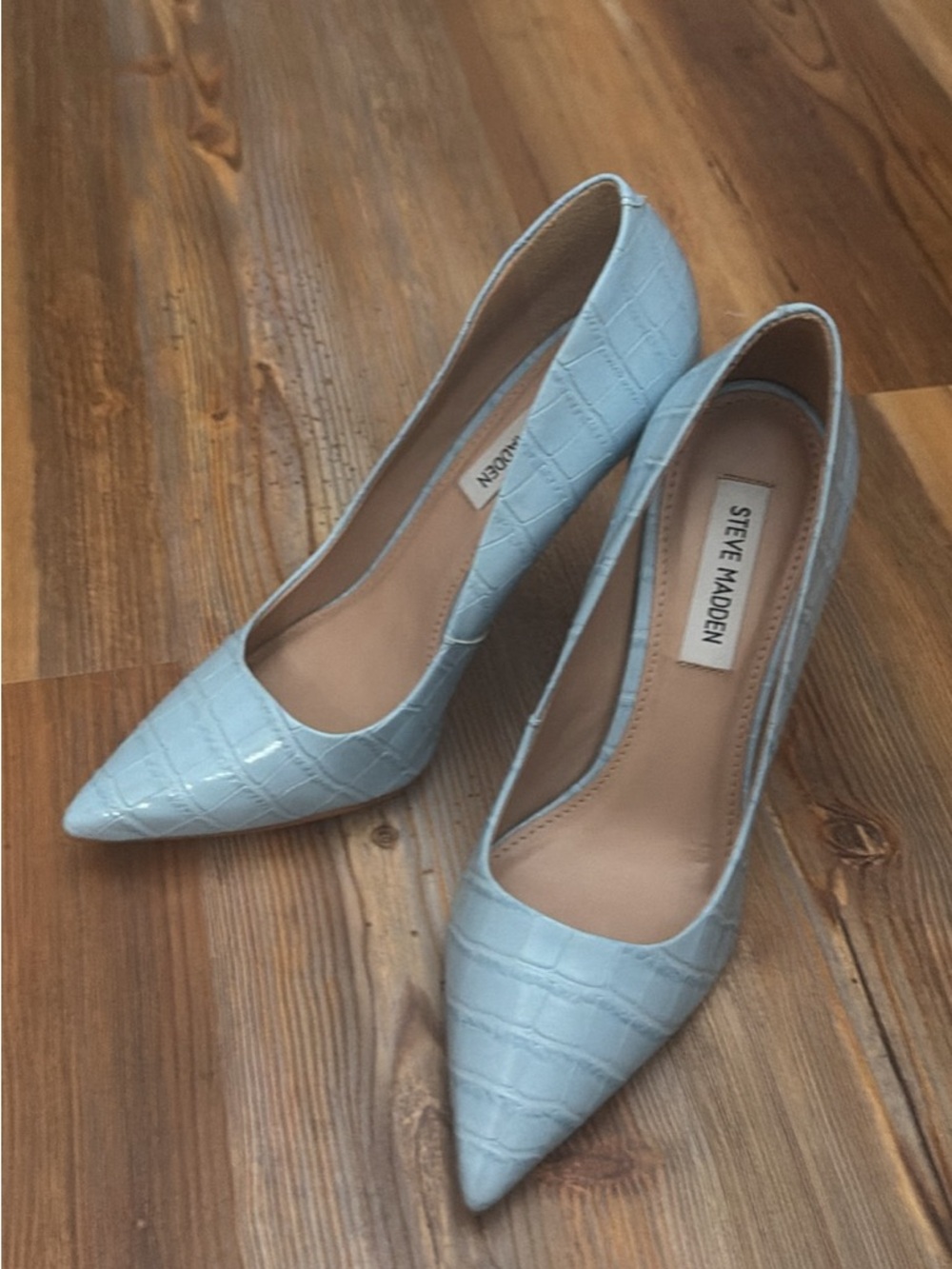Steve Madden Powder Blue Croc-Embossed Pointed Toe Pumps